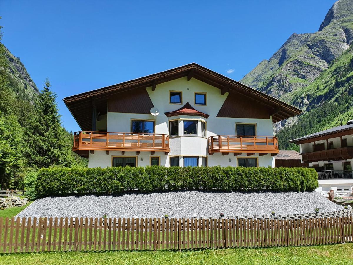 Appartamento Haus Bergheimat Sankt Leonhard im Pitztal Esterno foto